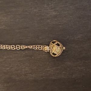 Heart Glow-in-the-Dark necklace